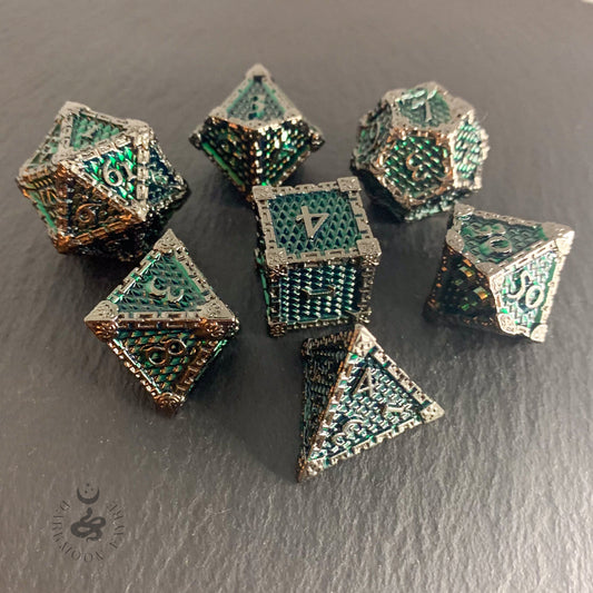 DnD Chromatic Green Dragonscale Solid Heavy Metal Polyhedral 7 Dice Set With A Fairtrade Cotton Storage Pouch (green/gunmetal) - Darkmoon Fayre