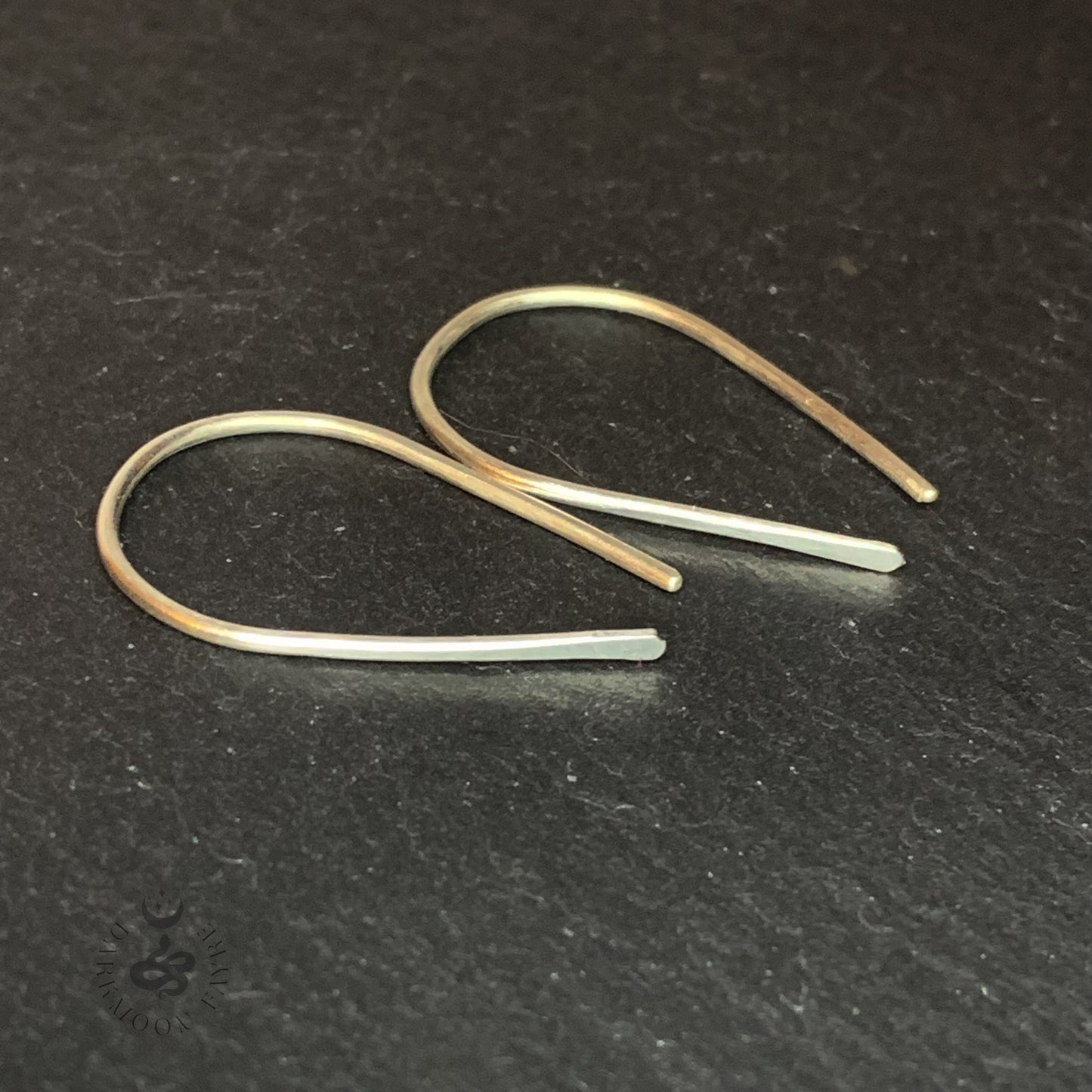 Hand Forged Minimalist Horseshoe Threader Earrings In 925 Sterling Silver - Darkmoon Fayre