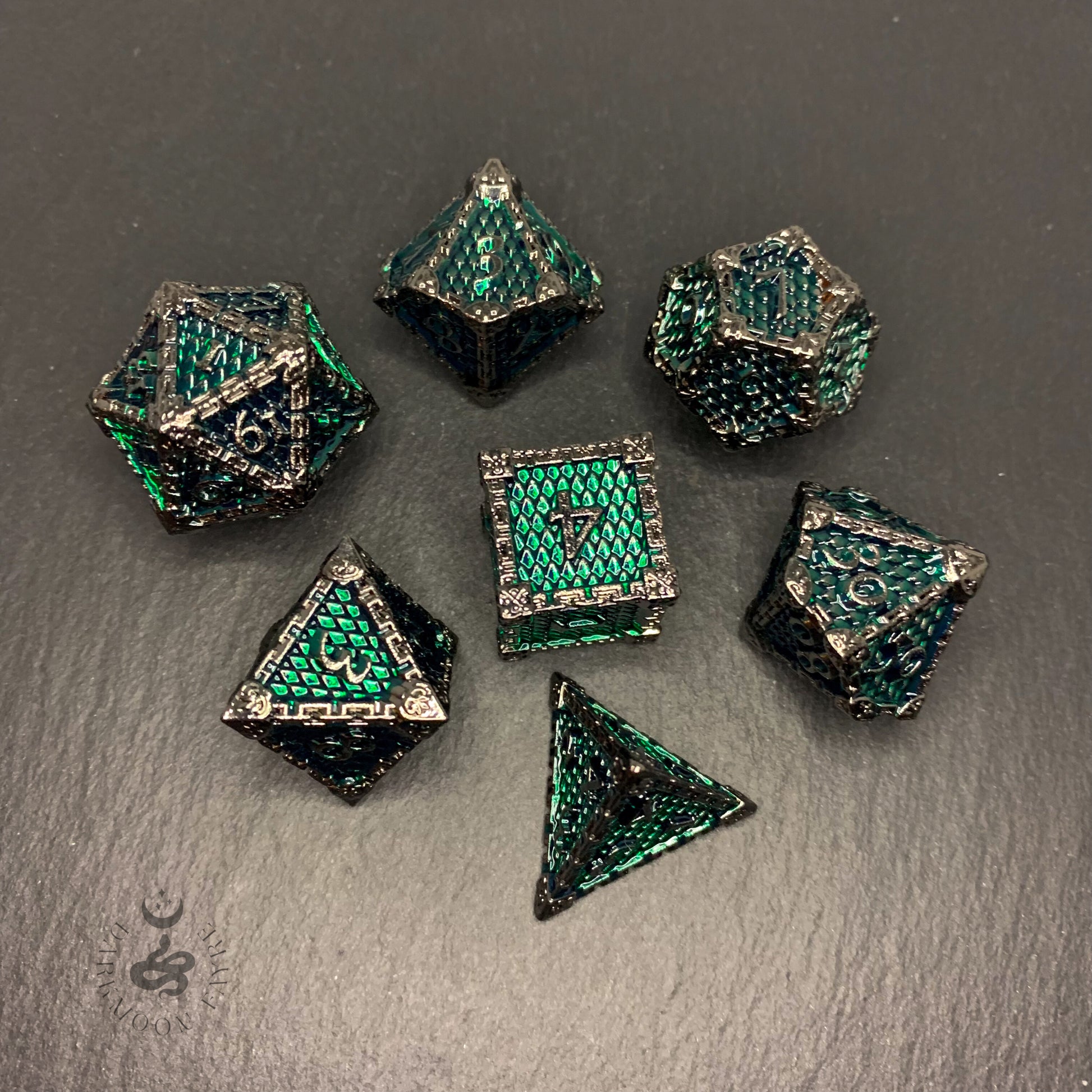 DnD Chromatic Green Dragonscale Solid Heavy Metal Polyhedral 7 Dice Set With A Fairtrade Cotton Storage Pouch (green/gunmetal) - Darkmoon Fayre