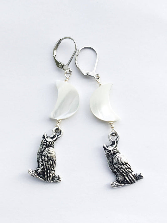 Athena's Owl and Crescent Moon Earrings. Cast Pewter Owl. Silver Plated Wires. Mother of Pearl. - Darkmoon Fayre