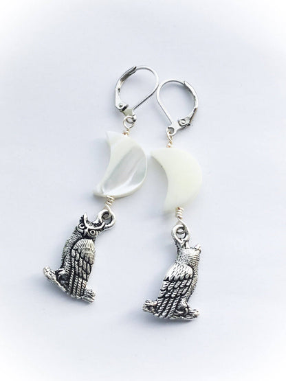 Athena's Owl and Crescent Moon Earrings. Cast Pewter Owl. Silver Plated Wires. Mother of Pearl. - Darkmoon Fayre
