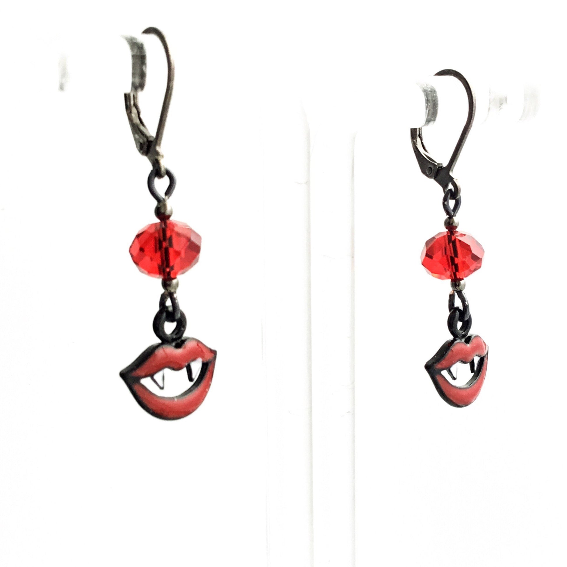 Love At First Bite Earrings. Vampire Lips & Fangs. Blood Red Glass Beads. Gunmetal. Halloween - Darkmoon Fayre